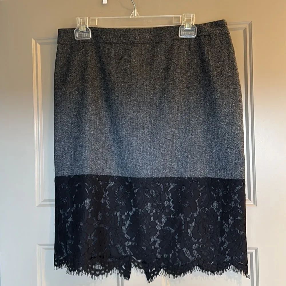 Vince Camuto grey tweed and black lace pencil skirt, Sizeβ10, kick pleat.
